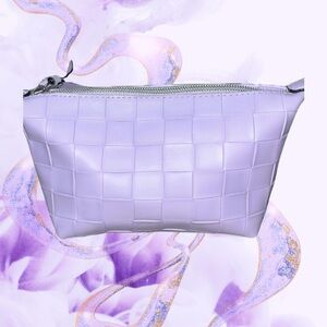 Victoria Secret Elegant Lavender Woven Women's Zip Bag